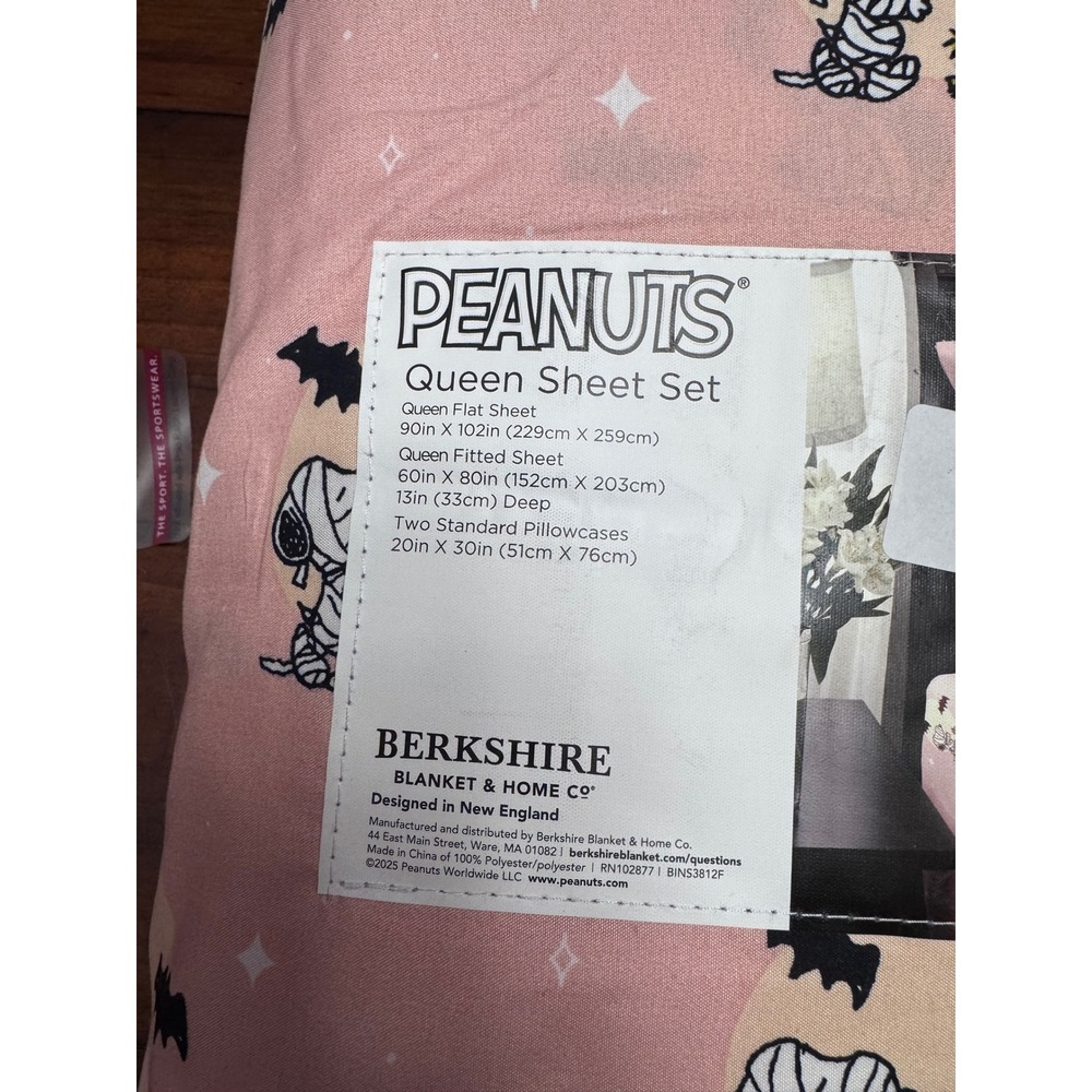 Peanuts Snoopy Mummy Halloween Queen Sheet Set Pink Berkshire Blanket 4pc New - Picture 3 of 4
